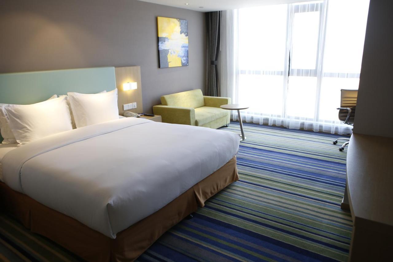 Holiday Inn Express Yingkou Onelong Plaza By Ihg Gaizhou Exterior foto